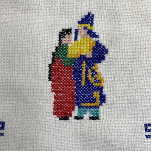 Hand Embroidered Finger Tea Towel Asian Design Fringe 14 x 9 Cross Stitch - Picture 4 of 8